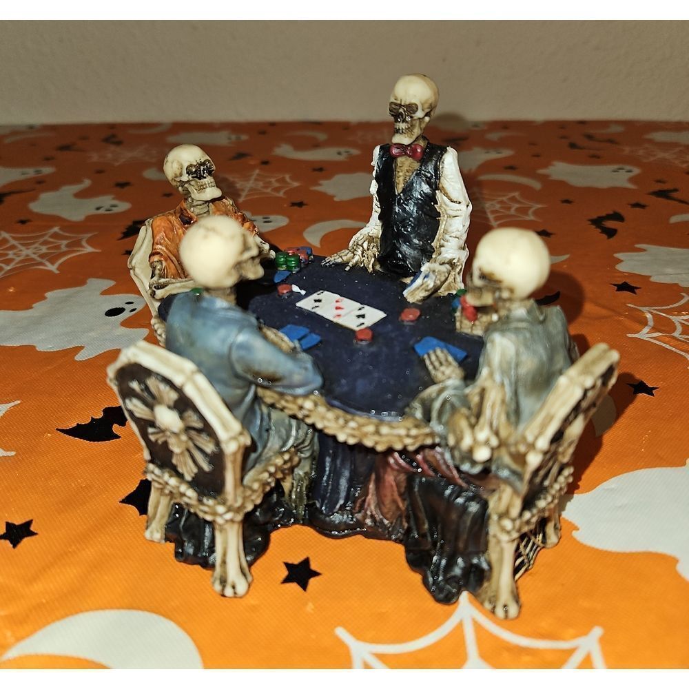 Skeleton Poker Table Figurine Table Decor